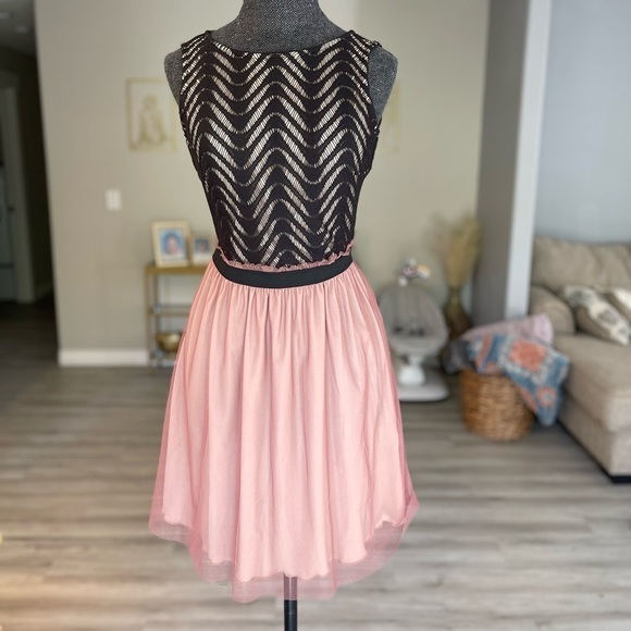 Speechless Black and Pink Tulle Cocktail Dress Size 7 - Picture 1 of 9